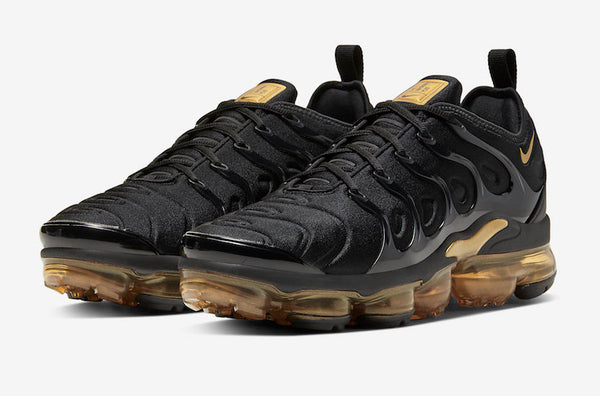 Air VaporMax Plus Black Metallic Gold Shoes