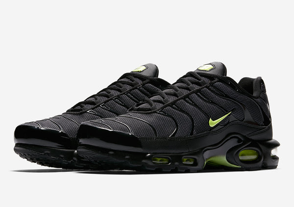 Air Max Plus Neon Shoes